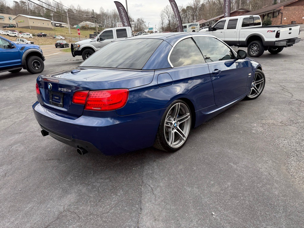 2011 BMW 3 Series Image 57