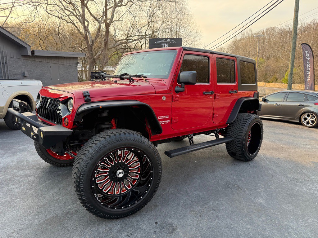 2012 Jeep Wrangler Unlimited Image 2