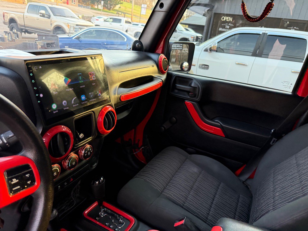 2012 Jeep Wrangler Unlimited Image 75