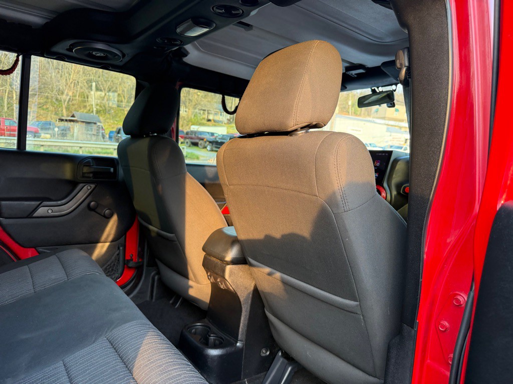 2012 Jeep Wrangler Unlimited Image 85