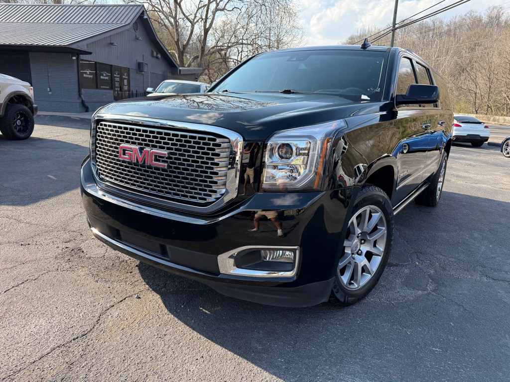 2017 GMC Yukon Image 3
