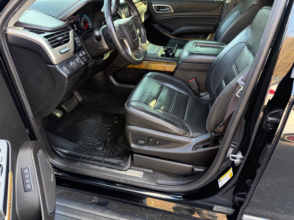 2017 GMC Yukon Image 25