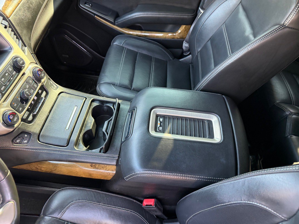 2017 GMC Yukon Image 32