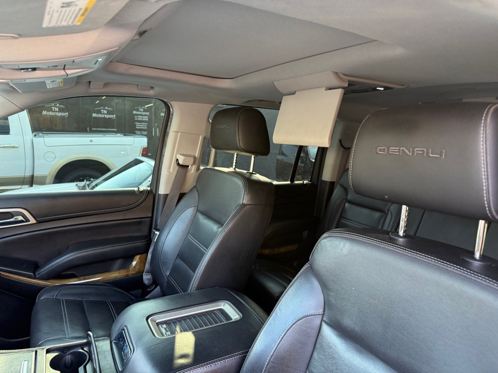 2017 GMC Yukon Image 37