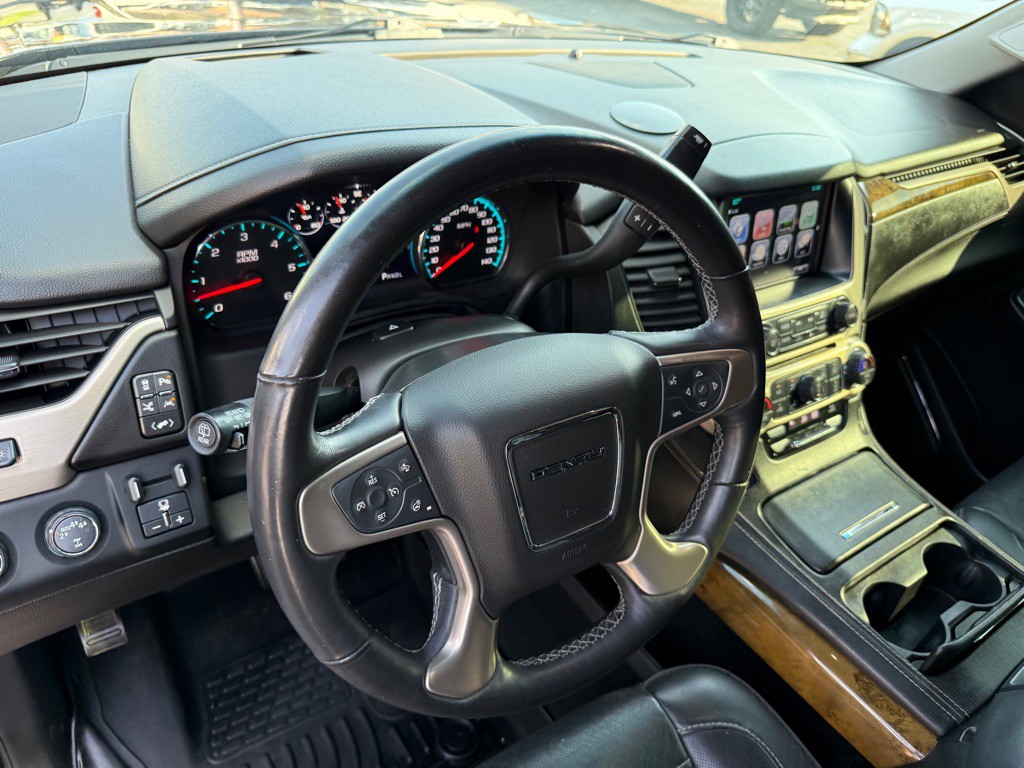 2017 GMC Yukon Image 38