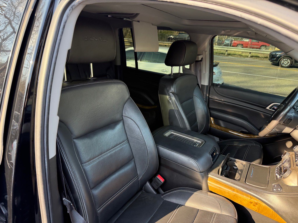 2017 GMC Yukon Image 45