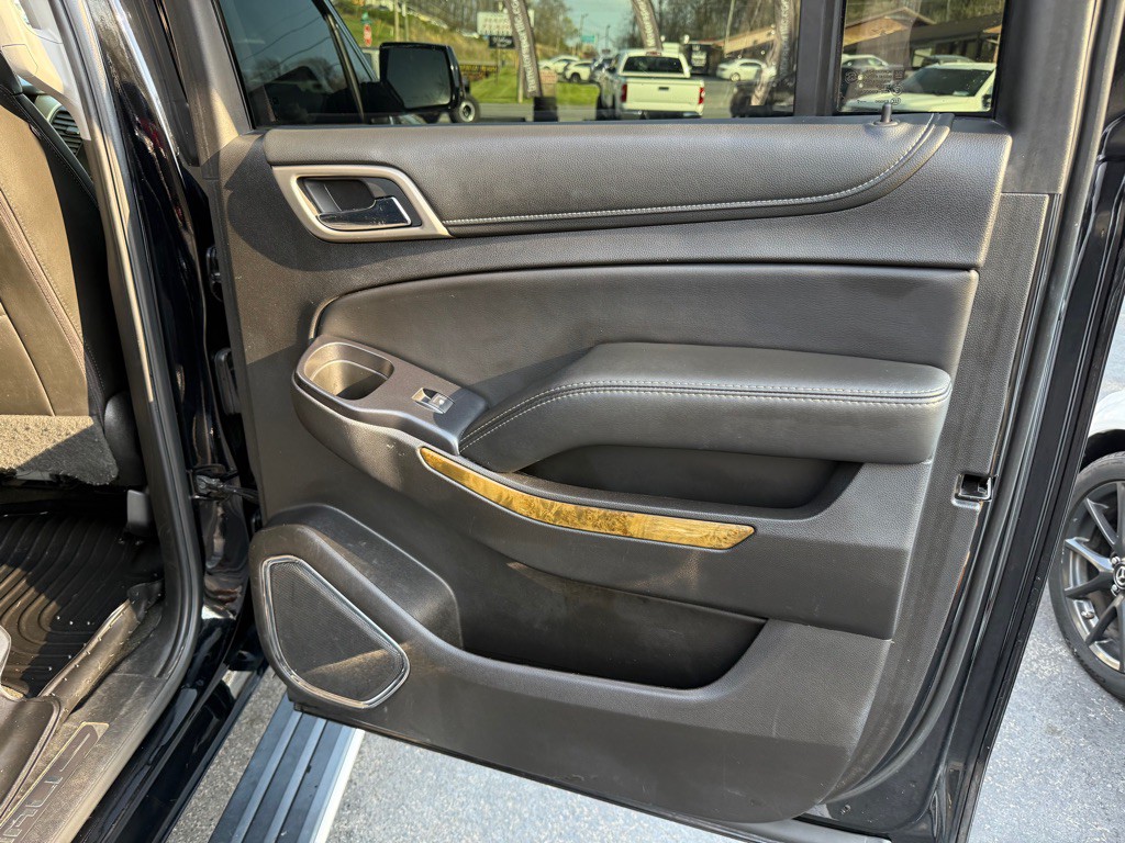 2017 GMC Yukon Image 55