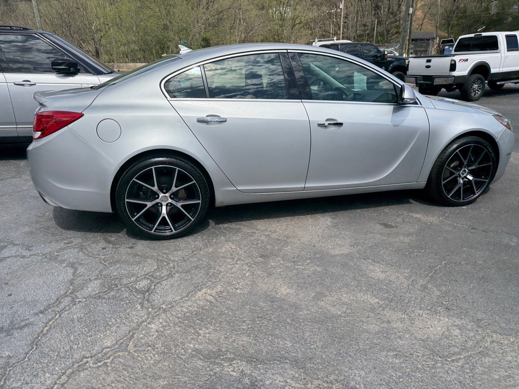 2012 Buick Regal Image 16