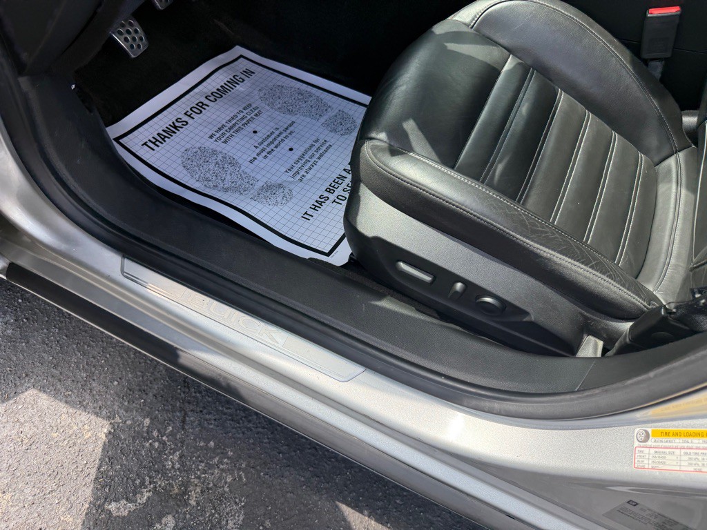 2012 Buick Regal Image 30