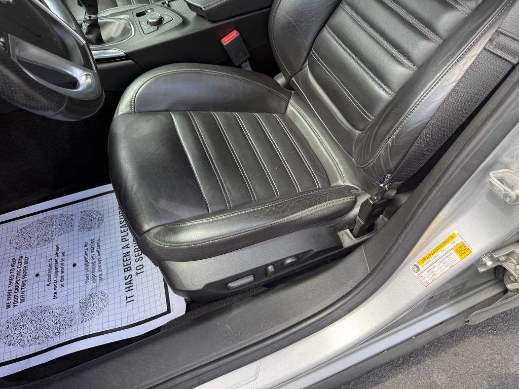 2012 Buick Regal Image 32