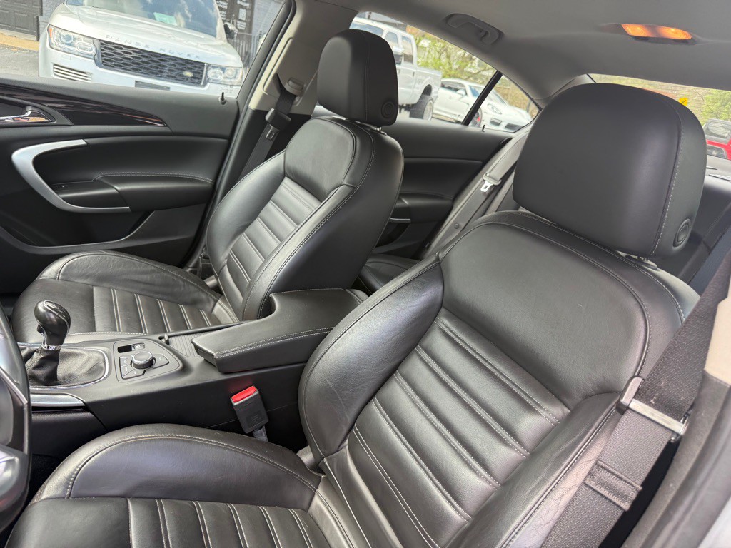 2012 Buick Regal Image 35