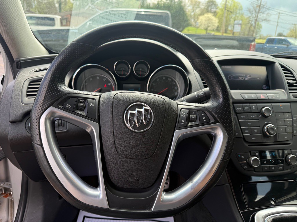 2012 Buick Regal Image 37