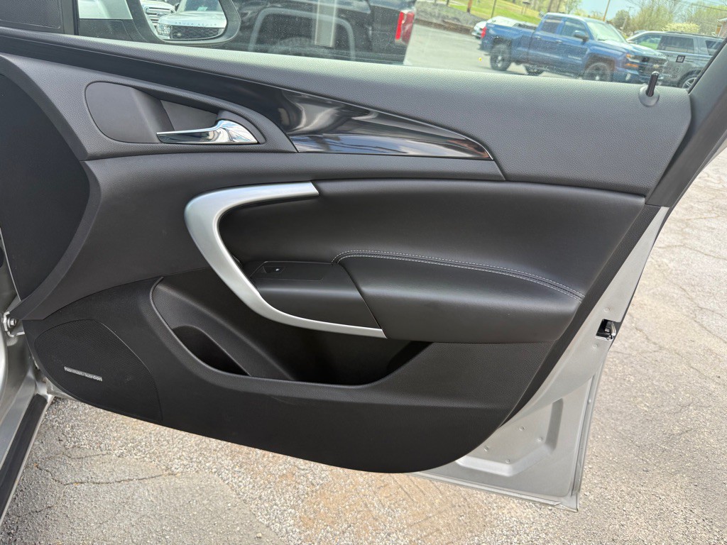 2012 Buick Regal Image 48