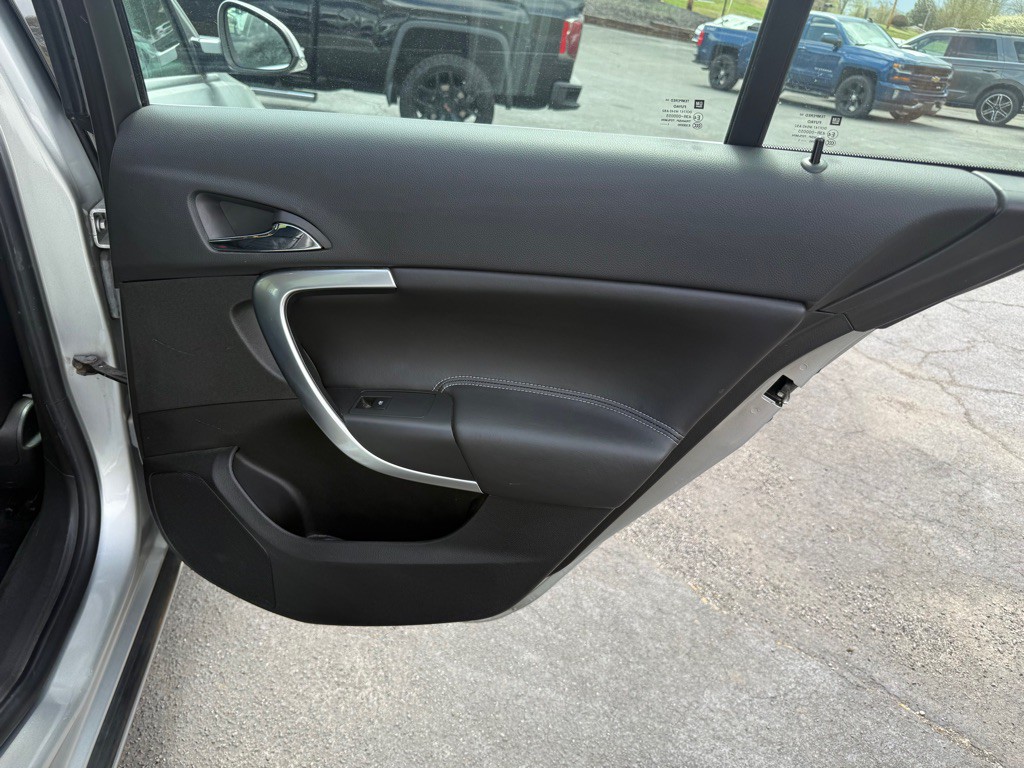 2012 Buick Regal Image 55
