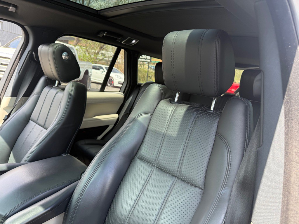 2015 Land Rover Range Rover Image 52