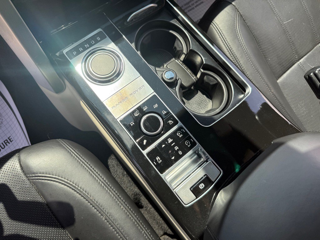 2015 Land Rover Range Rover Image 55