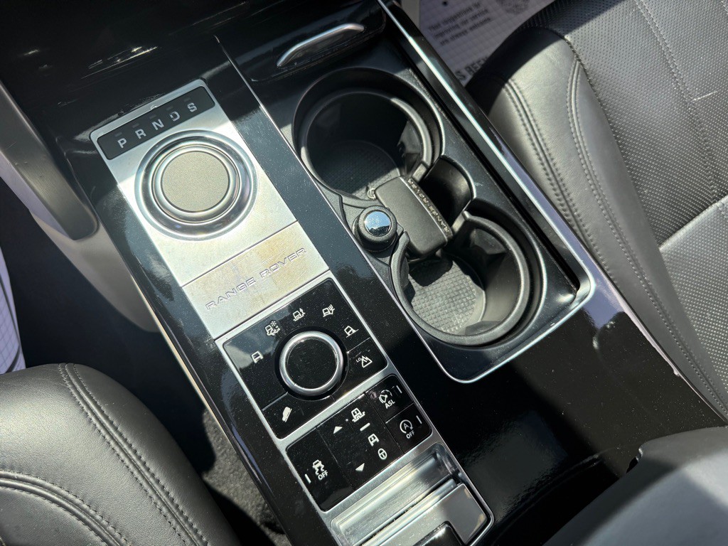 2015 Land Rover Range Rover Image 56