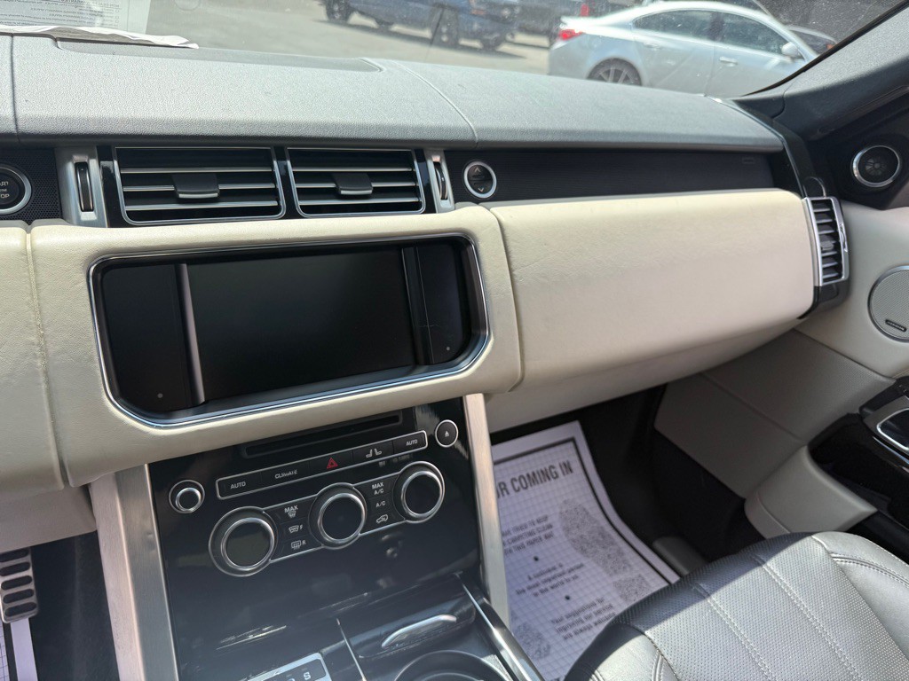 2015 Land Rover Range Rover Image 59