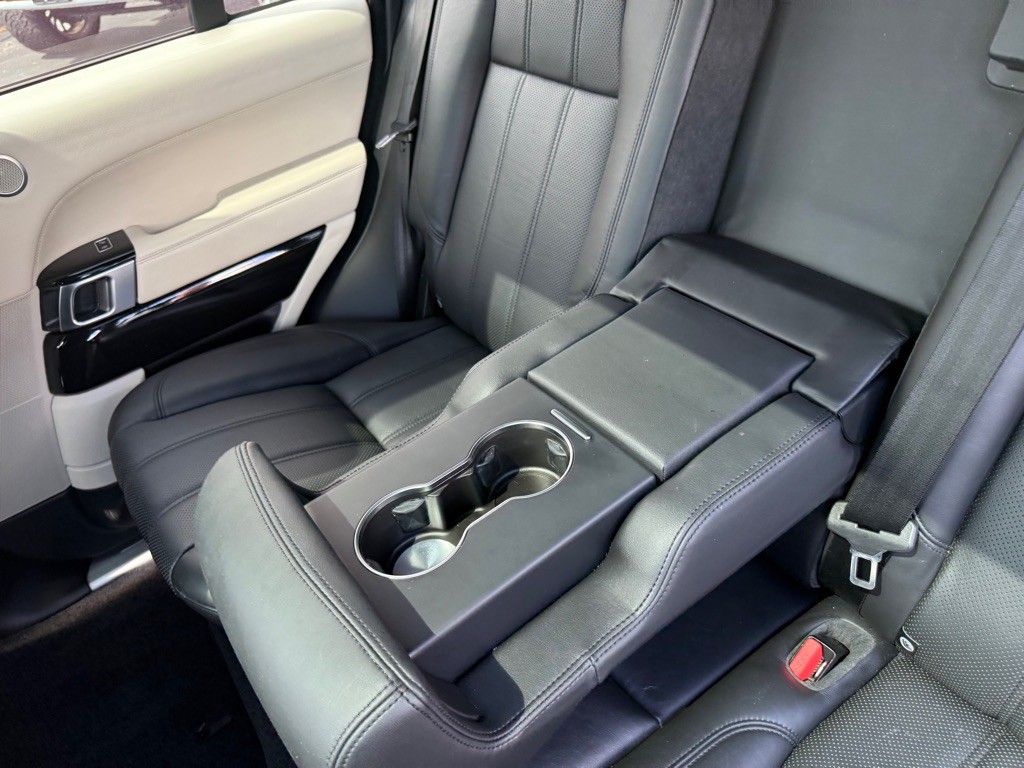 2015 Land Rover Range Rover Image 86