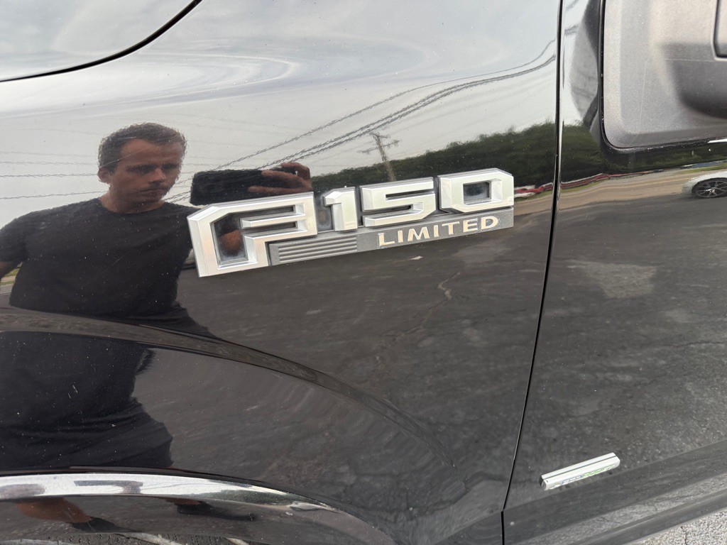2017 Ford F-150 Image 32