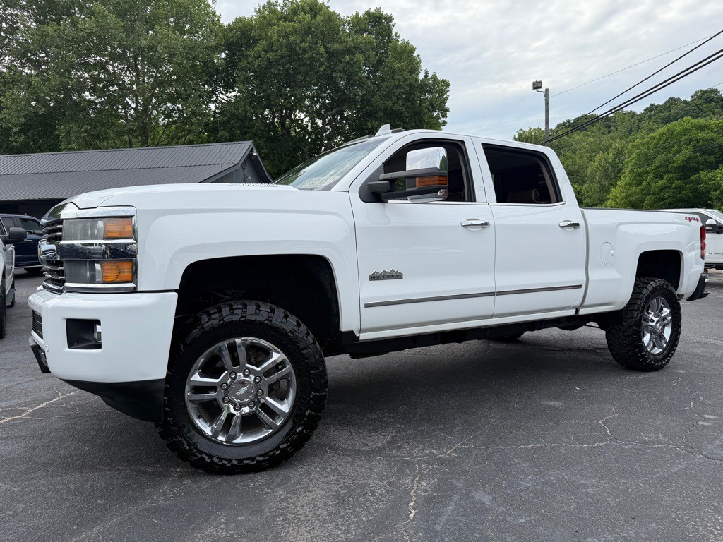 2015 Chevrolet Silverado 1500 Image 2