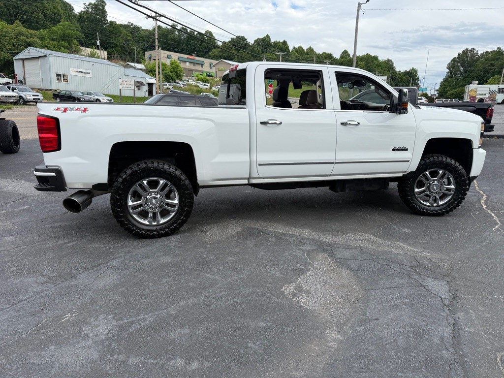 2015 Chevrolet Silverado 1500 Image 11