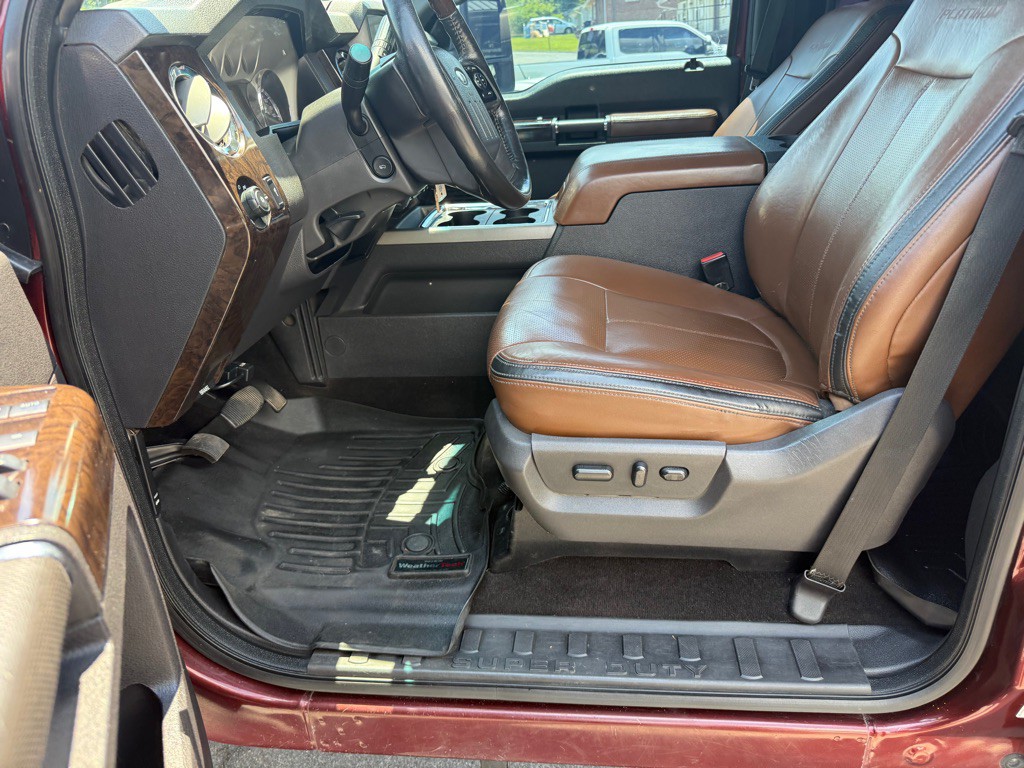 2015 Ford F-250 Image 30