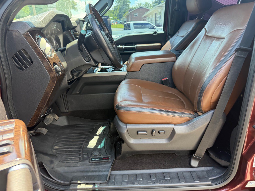 2015 Ford F-250 Image 31