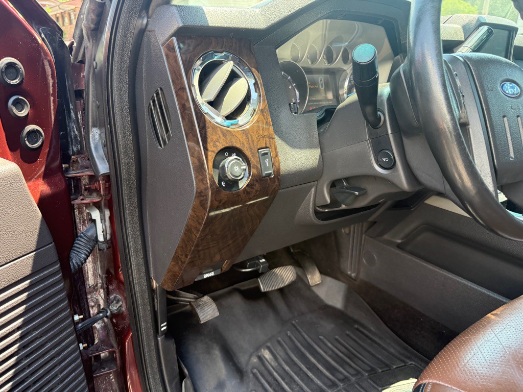 2015 Ford F-250 Image 37
