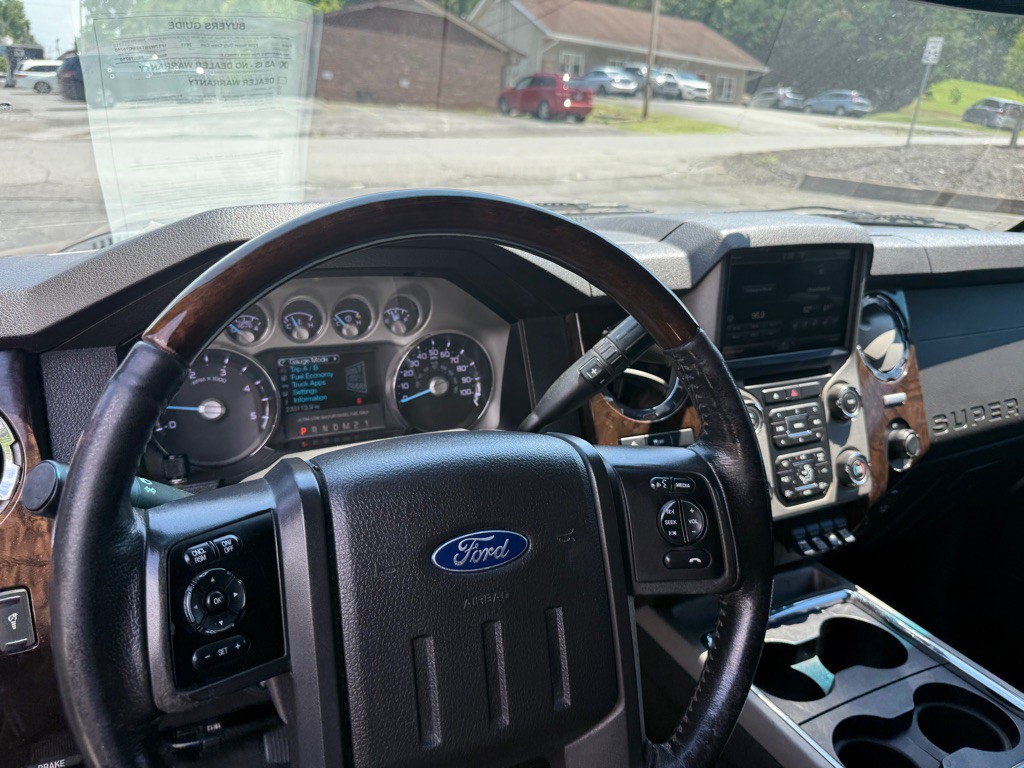 2015 Ford F-250 Image 39