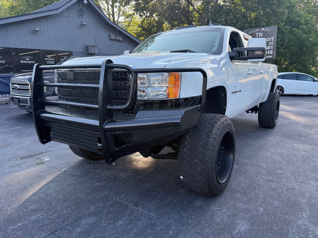 2011 GMC Sierra Image 8