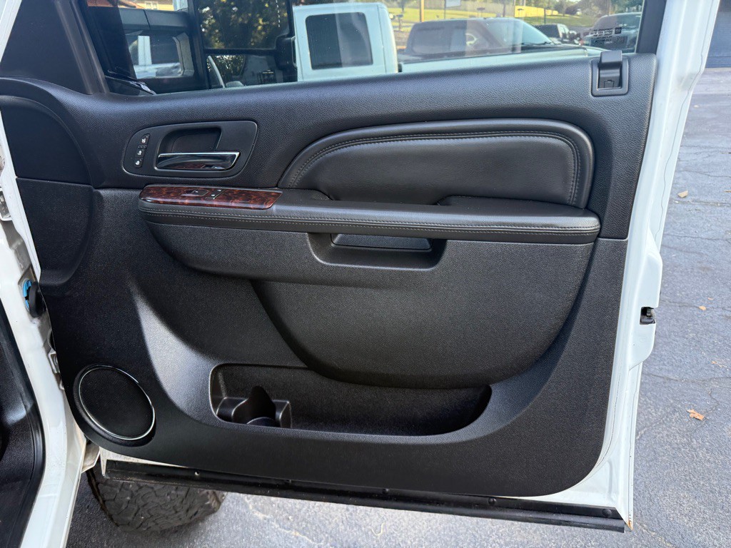 2011 GMC Sierra Image 32