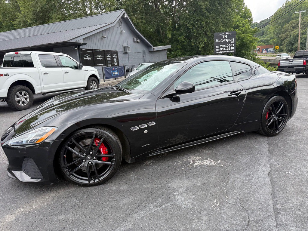 2018 Maserati GranTurismo Image 2