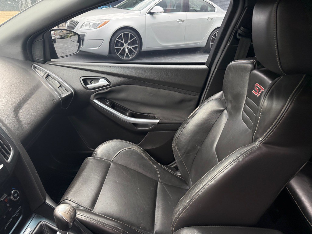 2014 Ford Focus Image 37