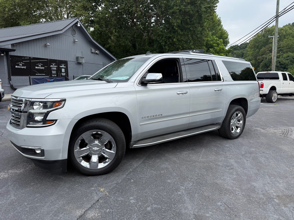 2015 Chevrolet Suburban Image 6