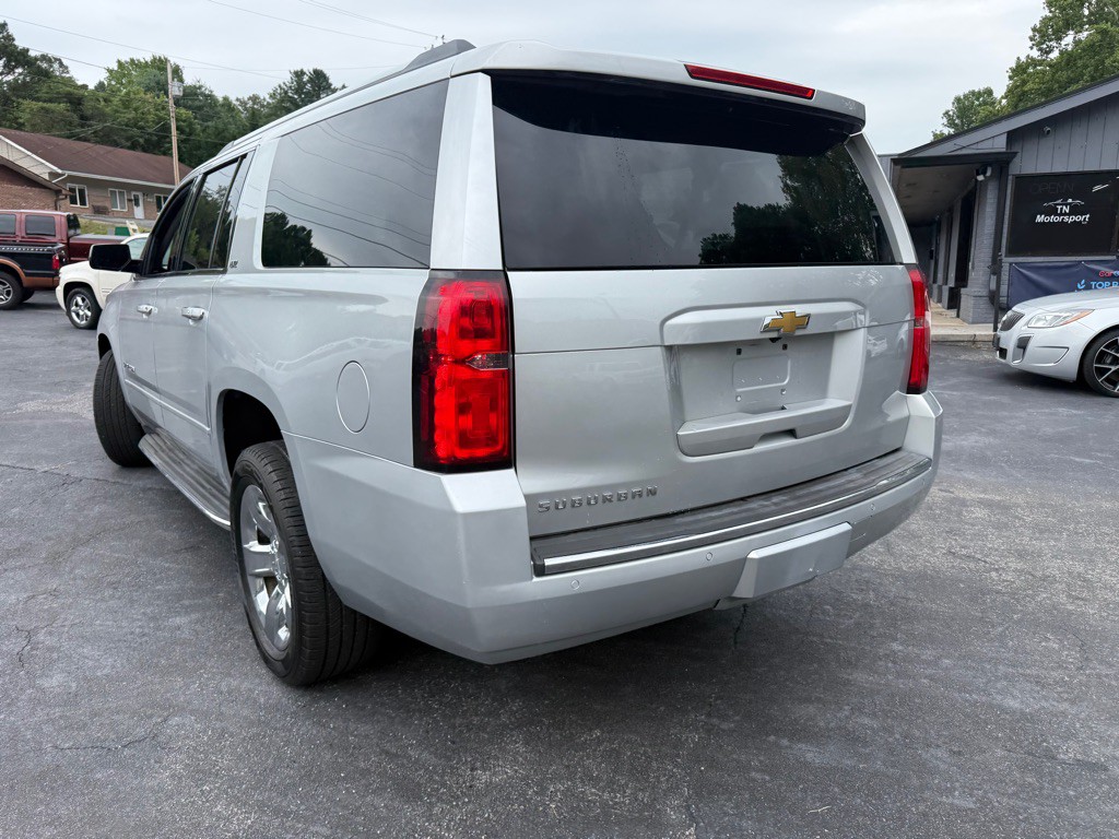 2015 Chevrolet Suburban Image 9