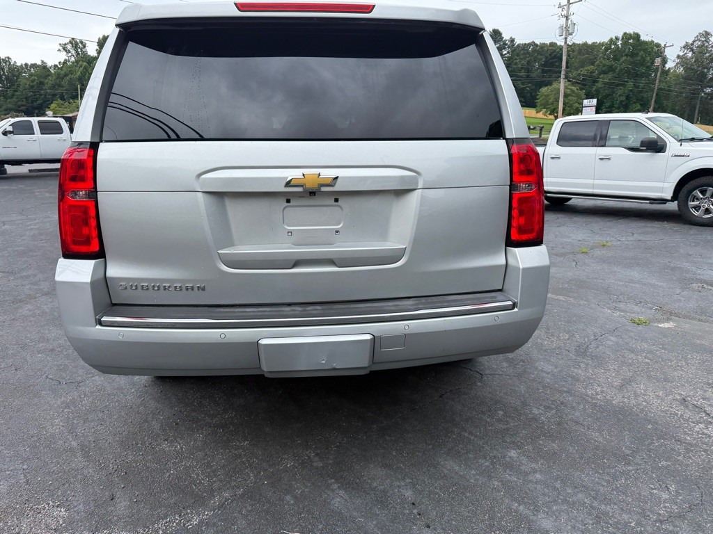 2015 Chevrolet Suburban Image 10