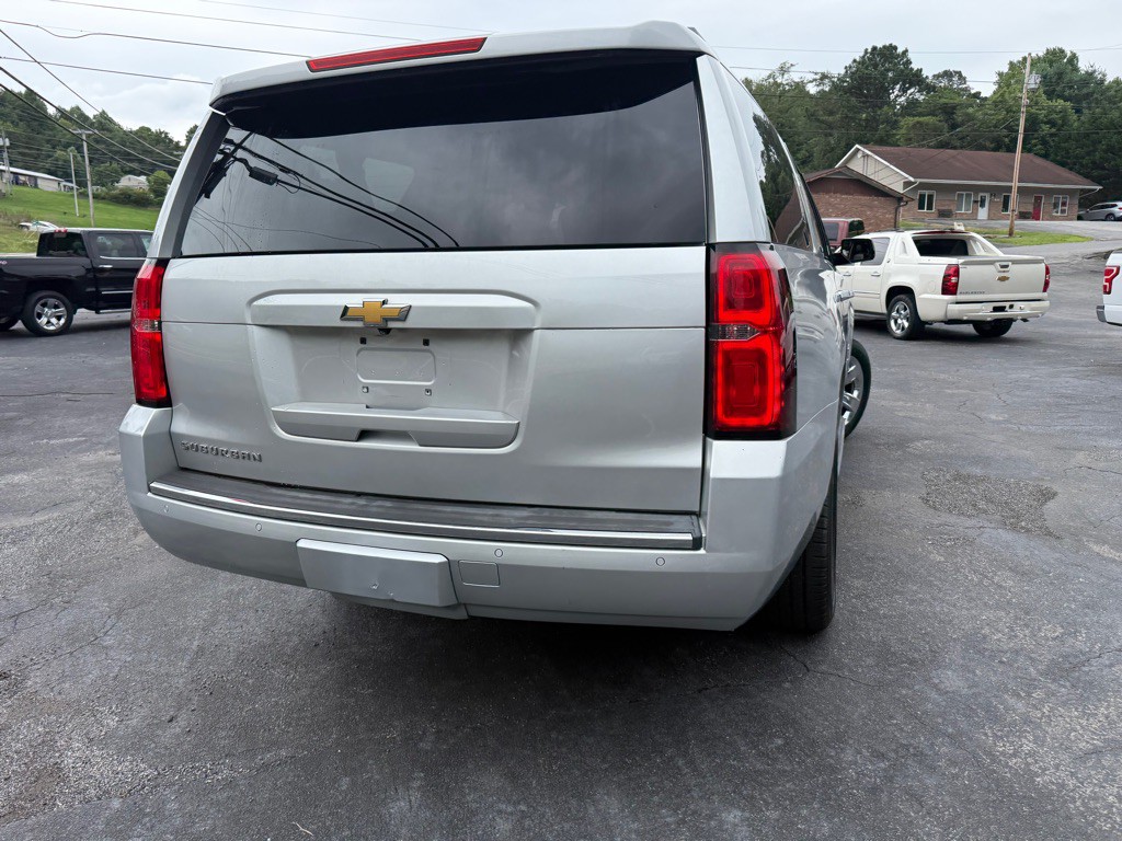 2015 Chevrolet Suburban Image 11
