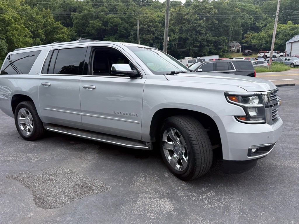 2015 Chevrolet Suburban Image 21