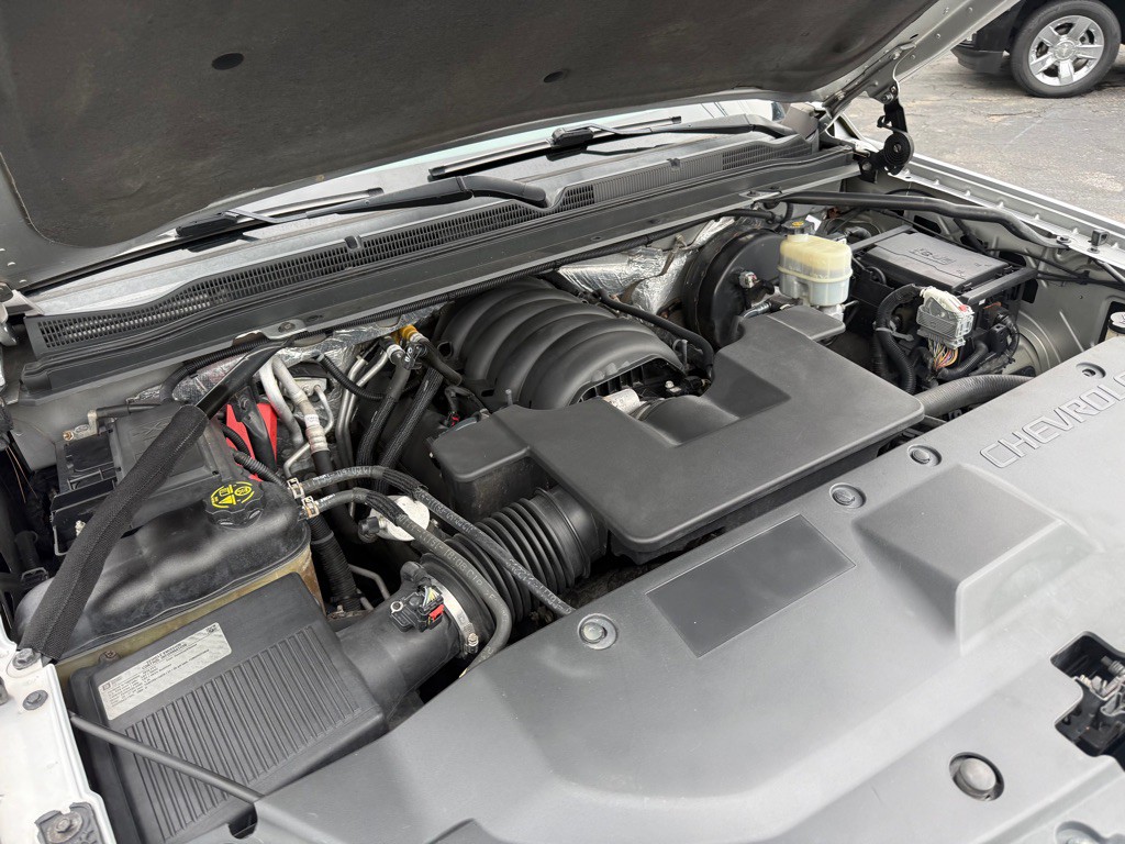 2015 Chevrolet Suburban Image 23