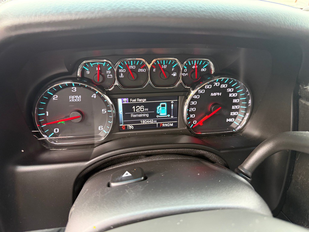 2015 Chevrolet Suburban Image 28