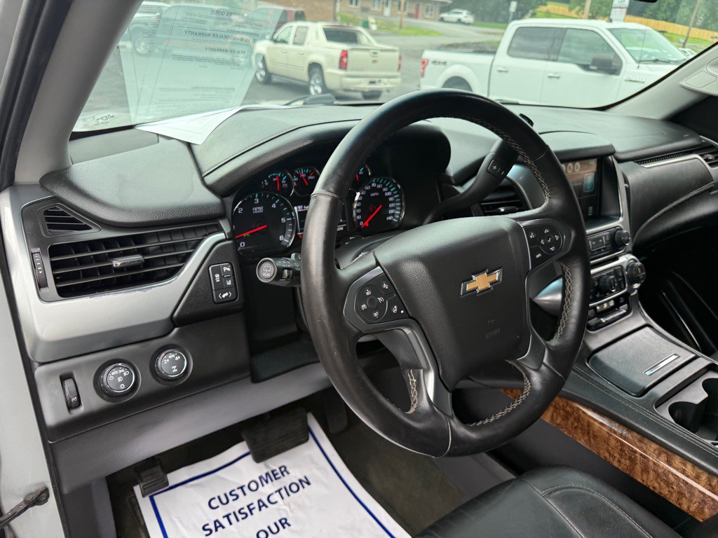 2015 Chevrolet Suburban Image 29