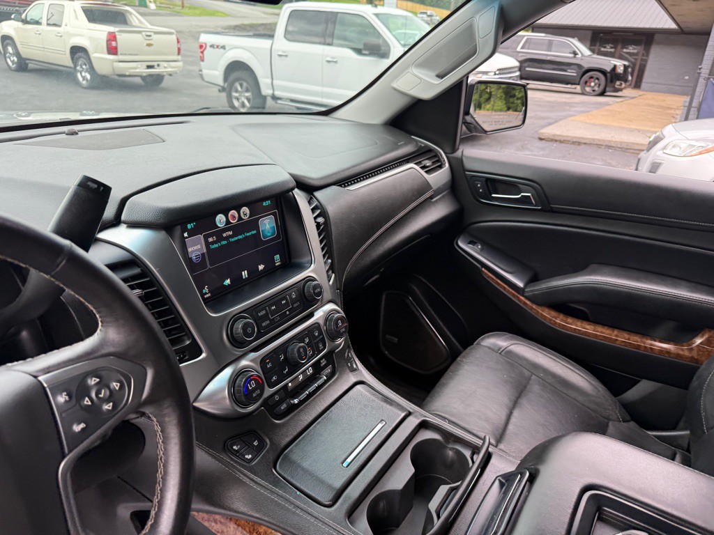 2015 Chevrolet Suburban Image 30