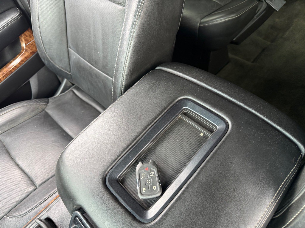 2015 Chevrolet Suburban Image 31