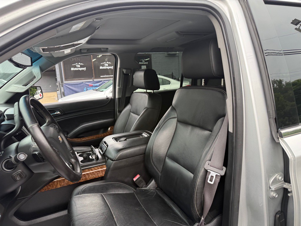 2015 Chevrolet Suburban Image 33