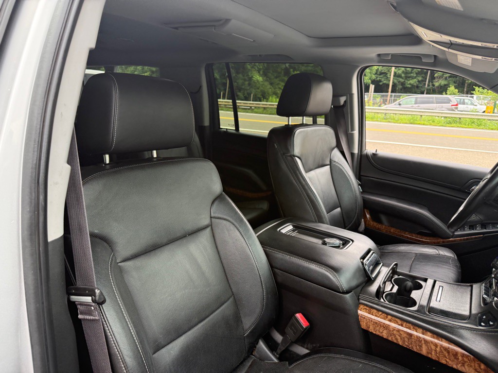 2015 Chevrolet Suburban Image 36
