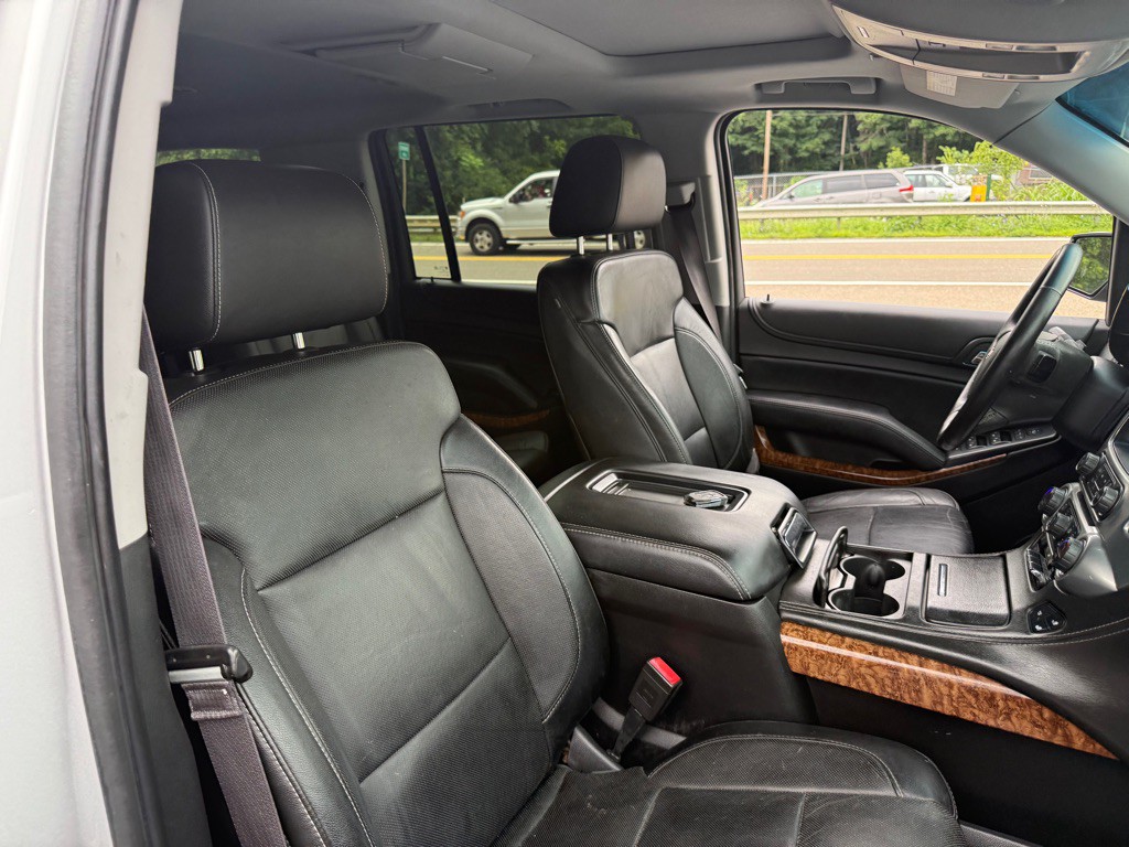 2015 Chevrolet Suburban Image 41