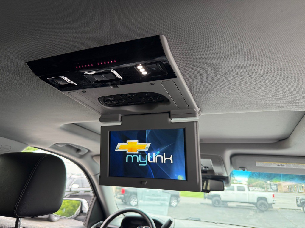 2015 Chevrolet Suburban Image 45