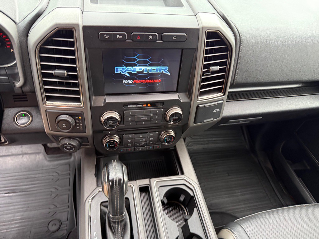 2017 Ford F-150 Image 40