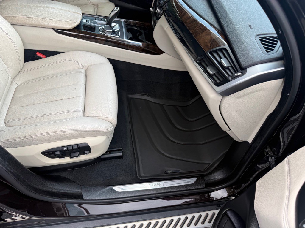 2015 BMW X5 Image 45